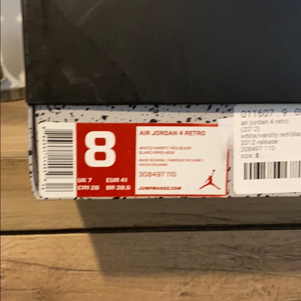 Fire red Jordan 4